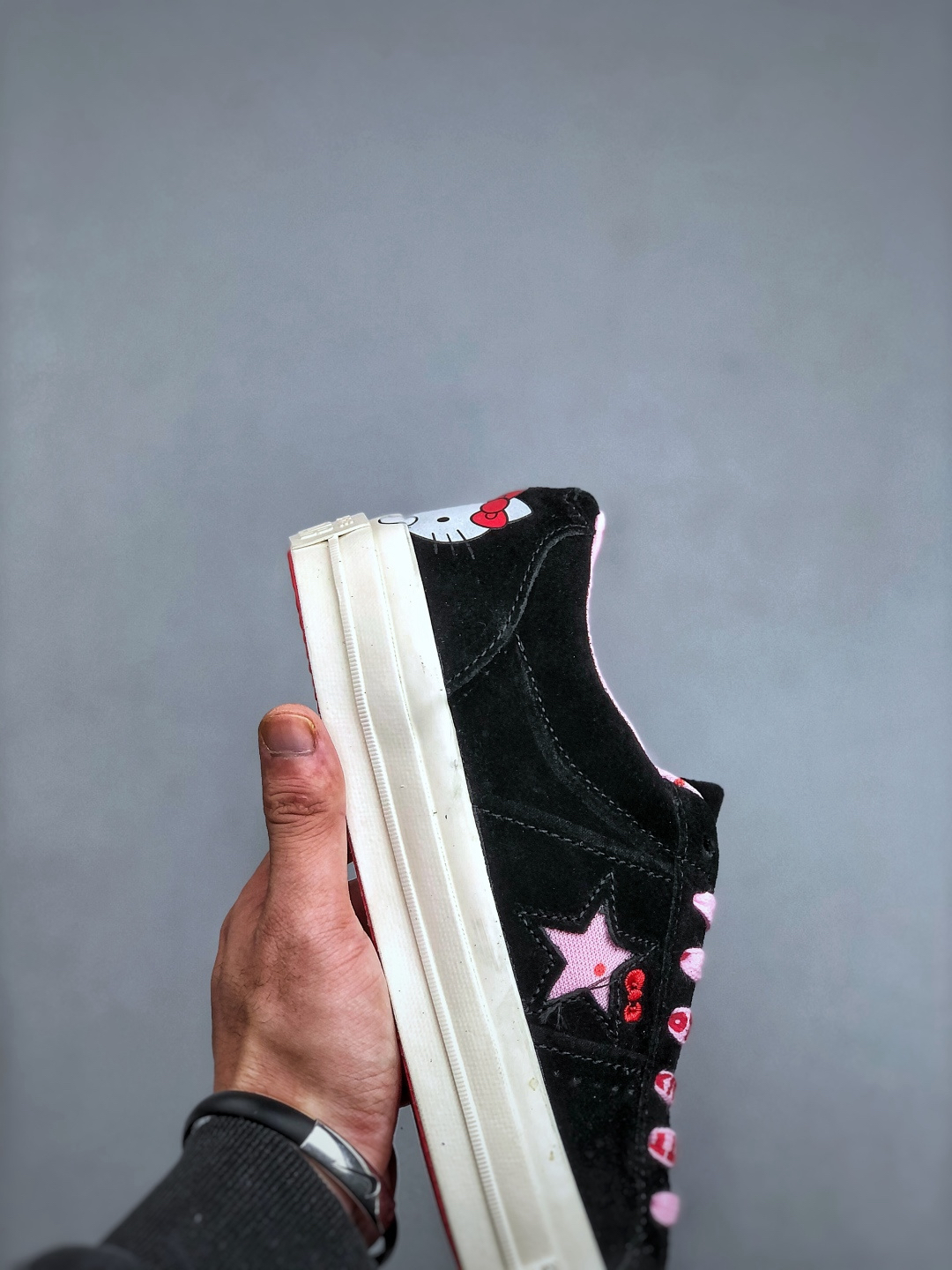 Converse x Hello Kitty One Star Suede Low Sneakers Black/Pink