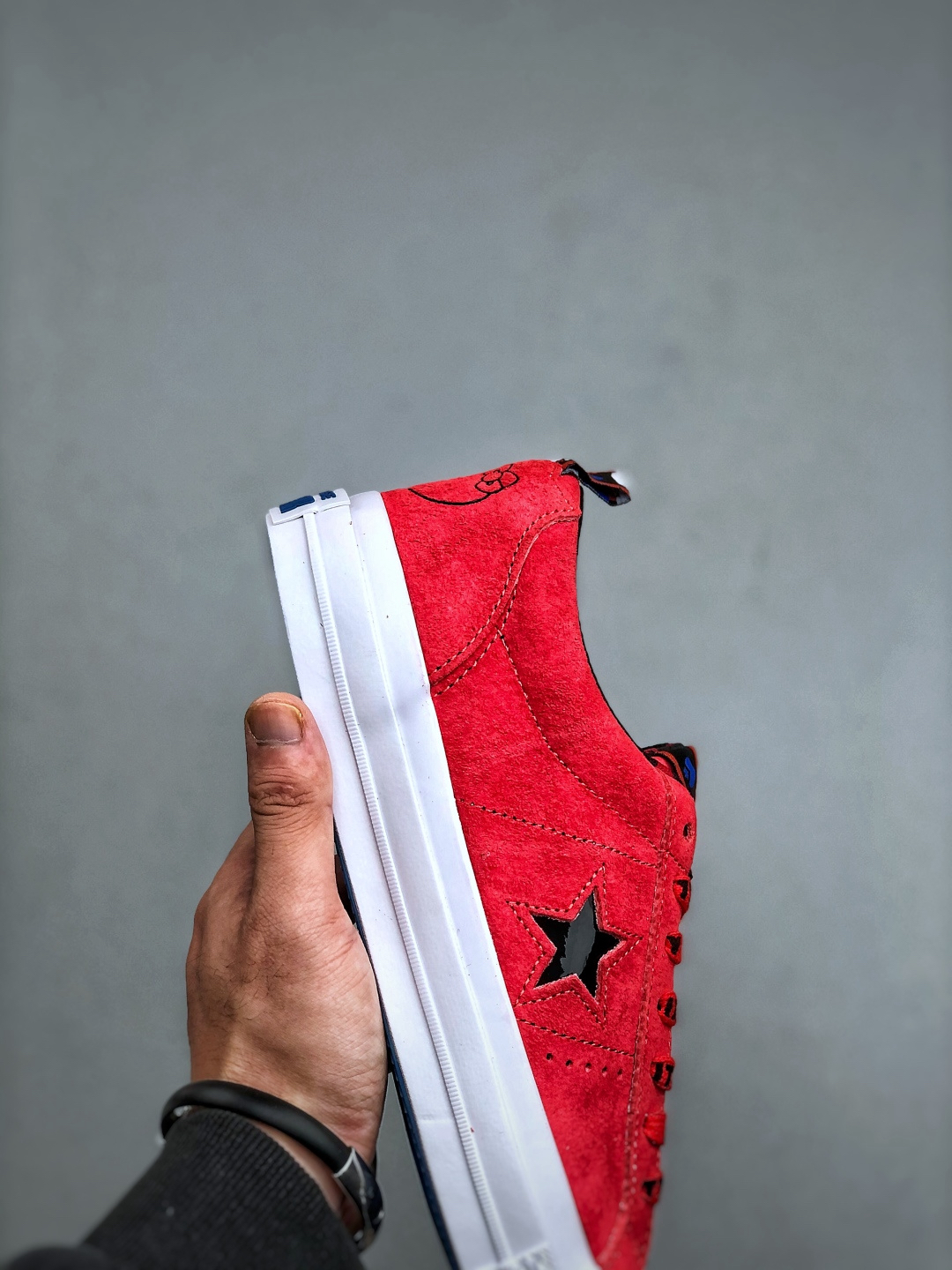 Converse x Hello Kitty One Star Suede Low Prism Pink