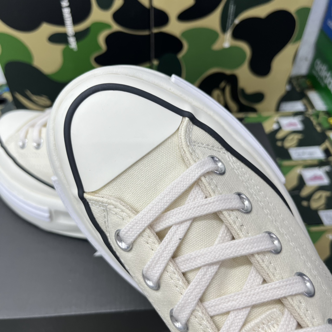 Converse Chunky Platform Low-Top Sneakers Beige