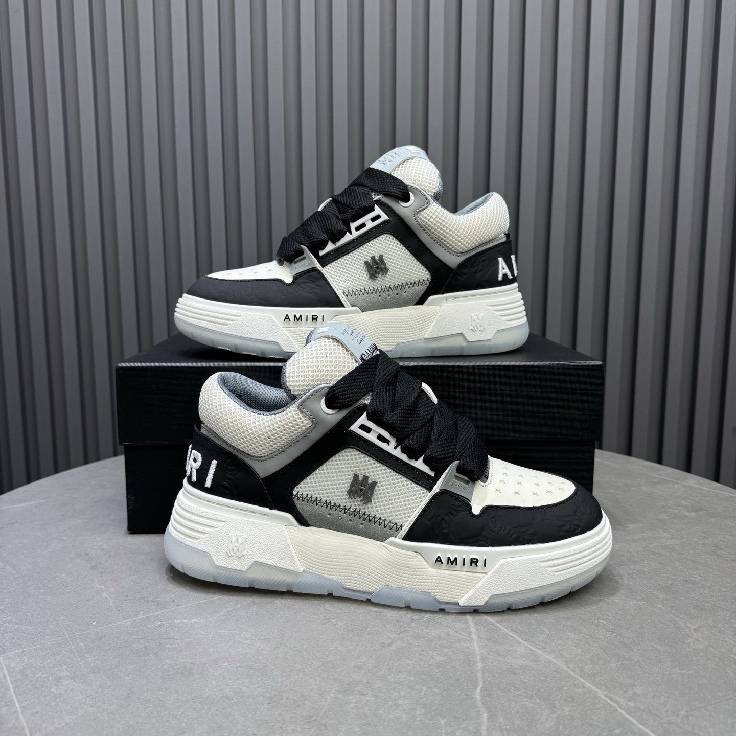 AMIRI Low-Top Sneakers Black/White