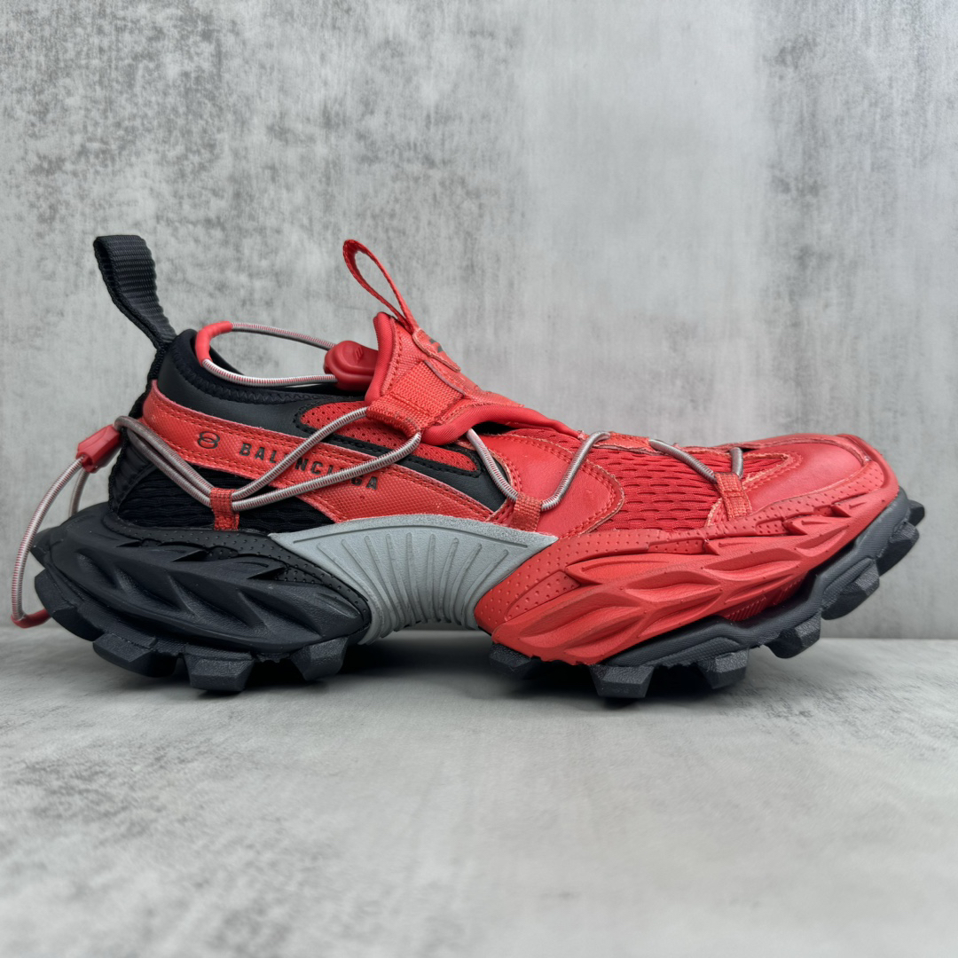 Balenciaga Track 15 Sneakers Red