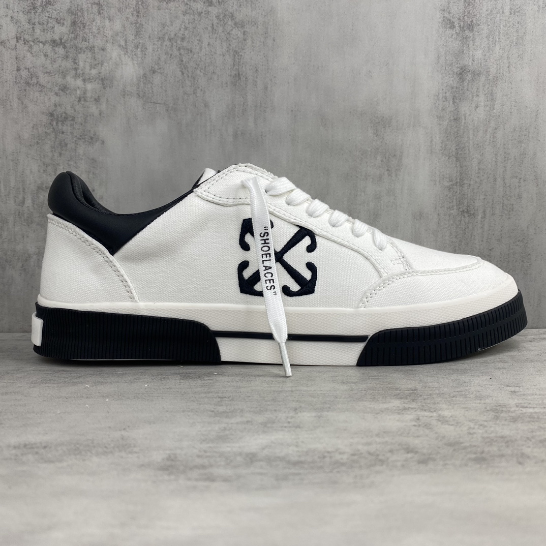 Off-White Low Vulcanized Canvas Sneakers White/Black
