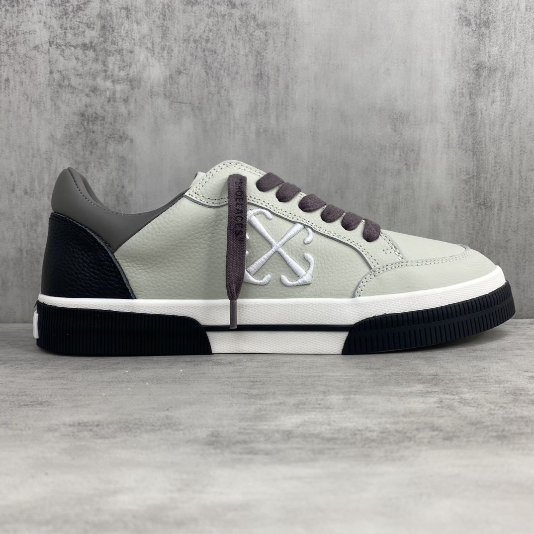 Off-White Low Vulcanized Sneakers Grey