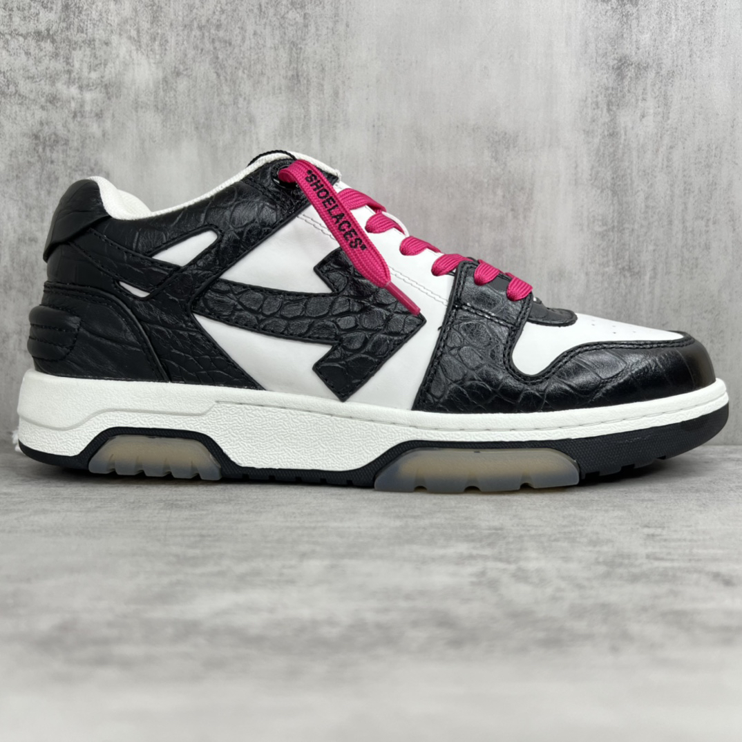 Off-White Low-Top Sneaker Black/White