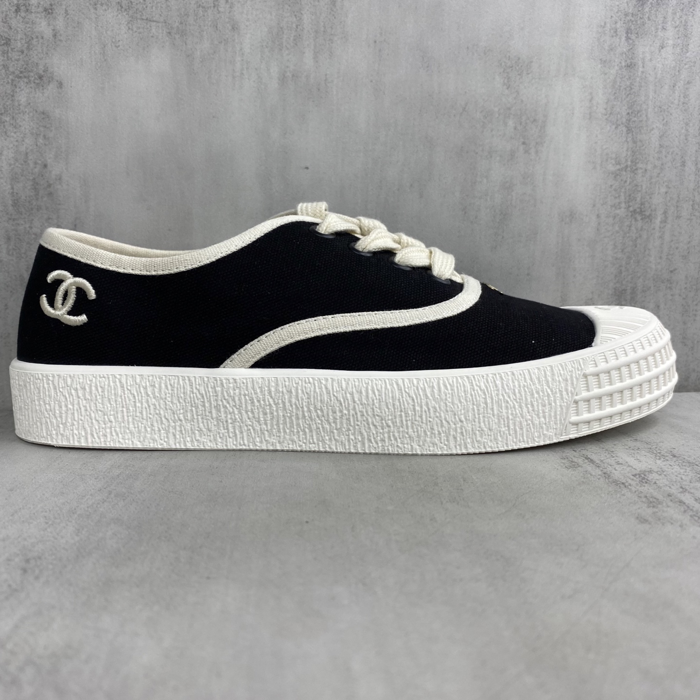 Chanel Vintage Canvas Sneakers Black/White