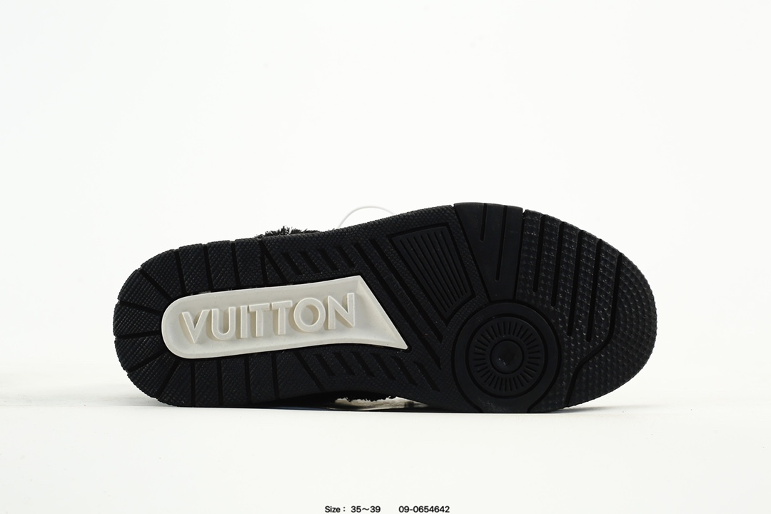 Louis Vuitton Trainer Low Sneakers Black