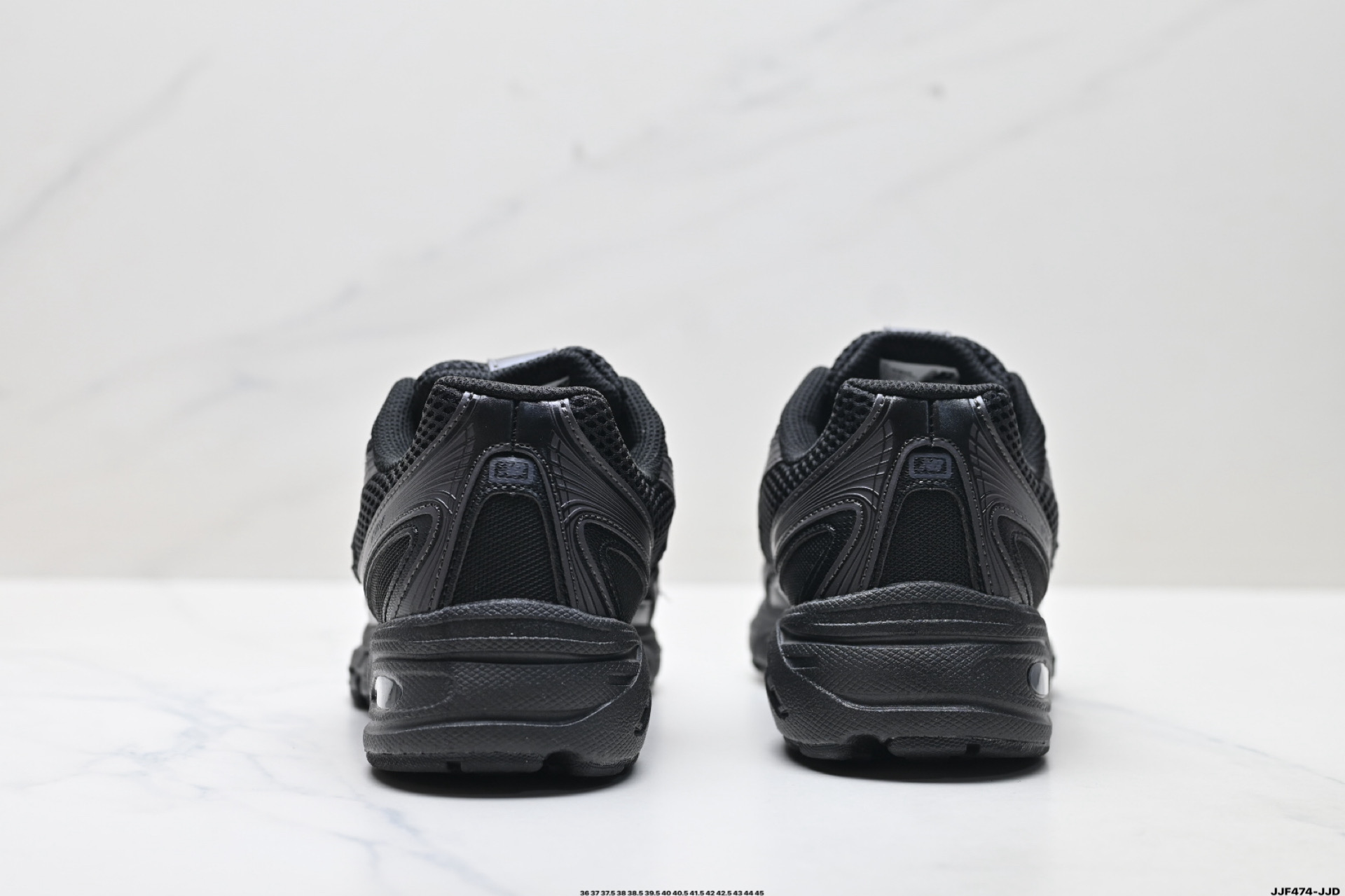 New Balance 740 Retro Runner Black