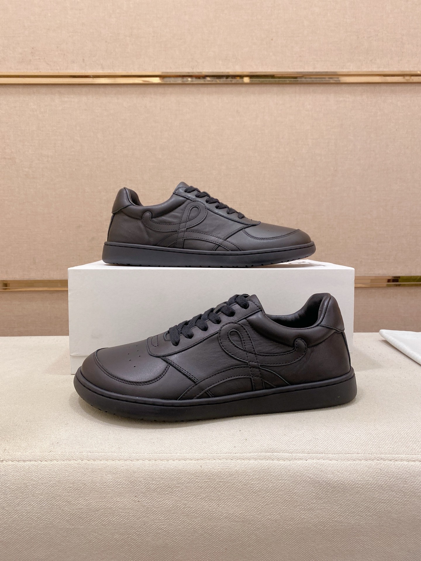 Loewe Classic Leather Trainer Sneakers Black