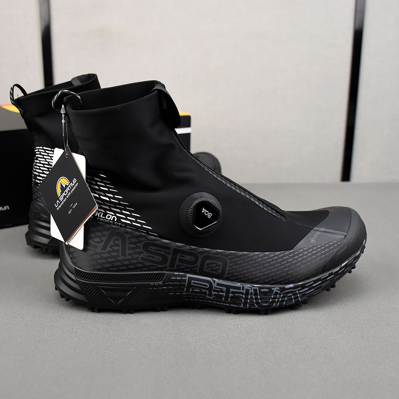 La Sportiva Equilibrium ST GTX Hiking Boots Black