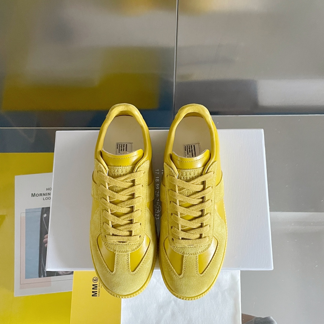 MM6 Maison Margiela T-Toe Trainer Sneakers Yellow