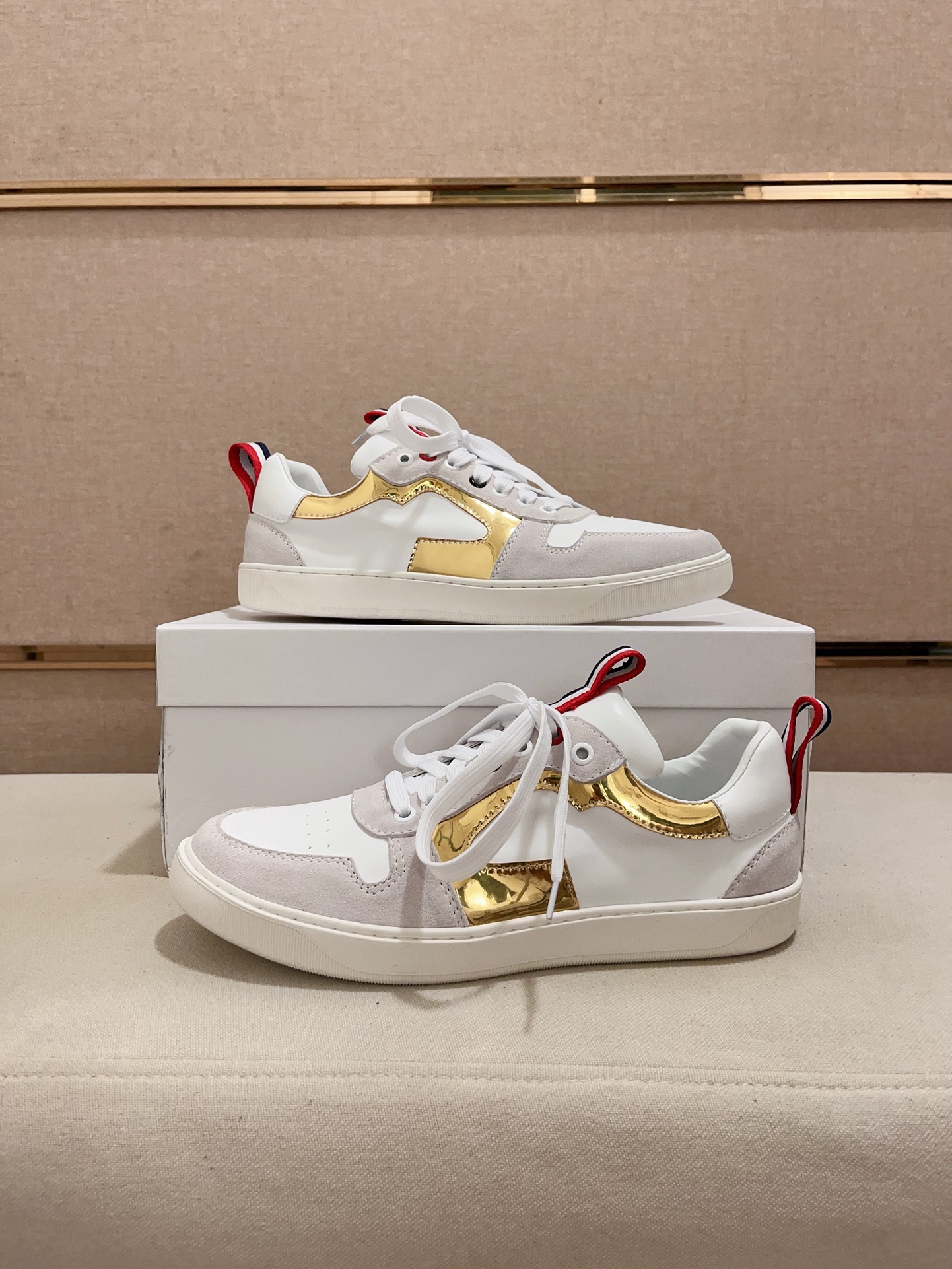 Moncler Lunarove Sneakers Gold/White