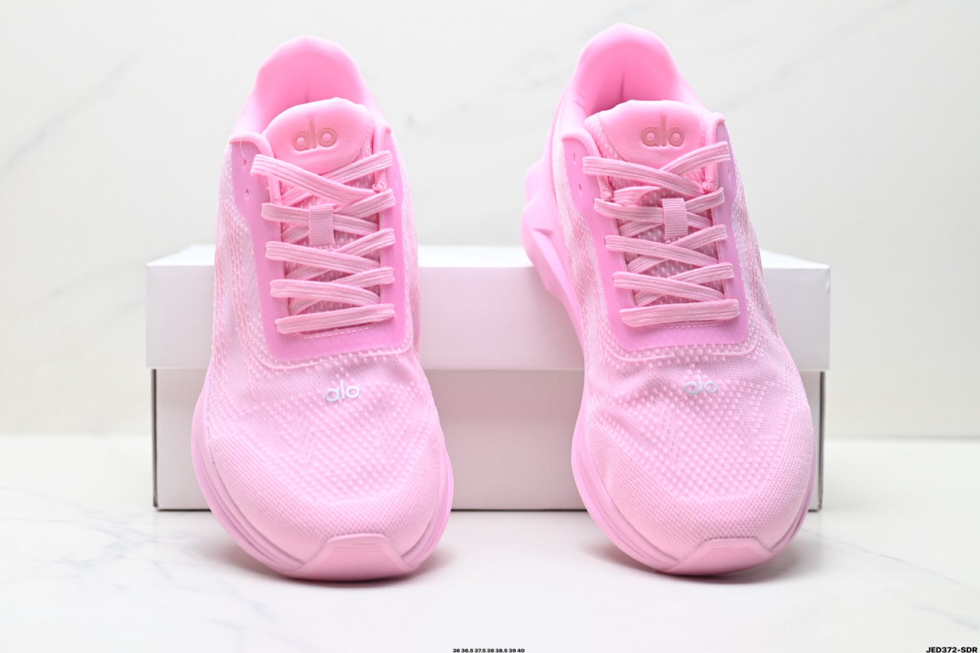 Alo Yoga Alo Runner Breathable Cushioned Sneakers Pink