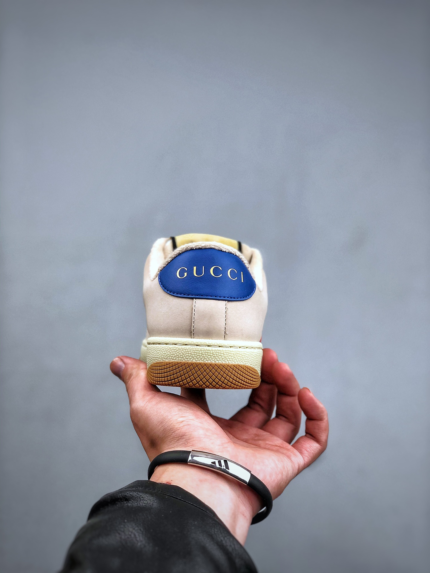 Gucci Screener Distressed Sneaker Beige/Blue/Red
