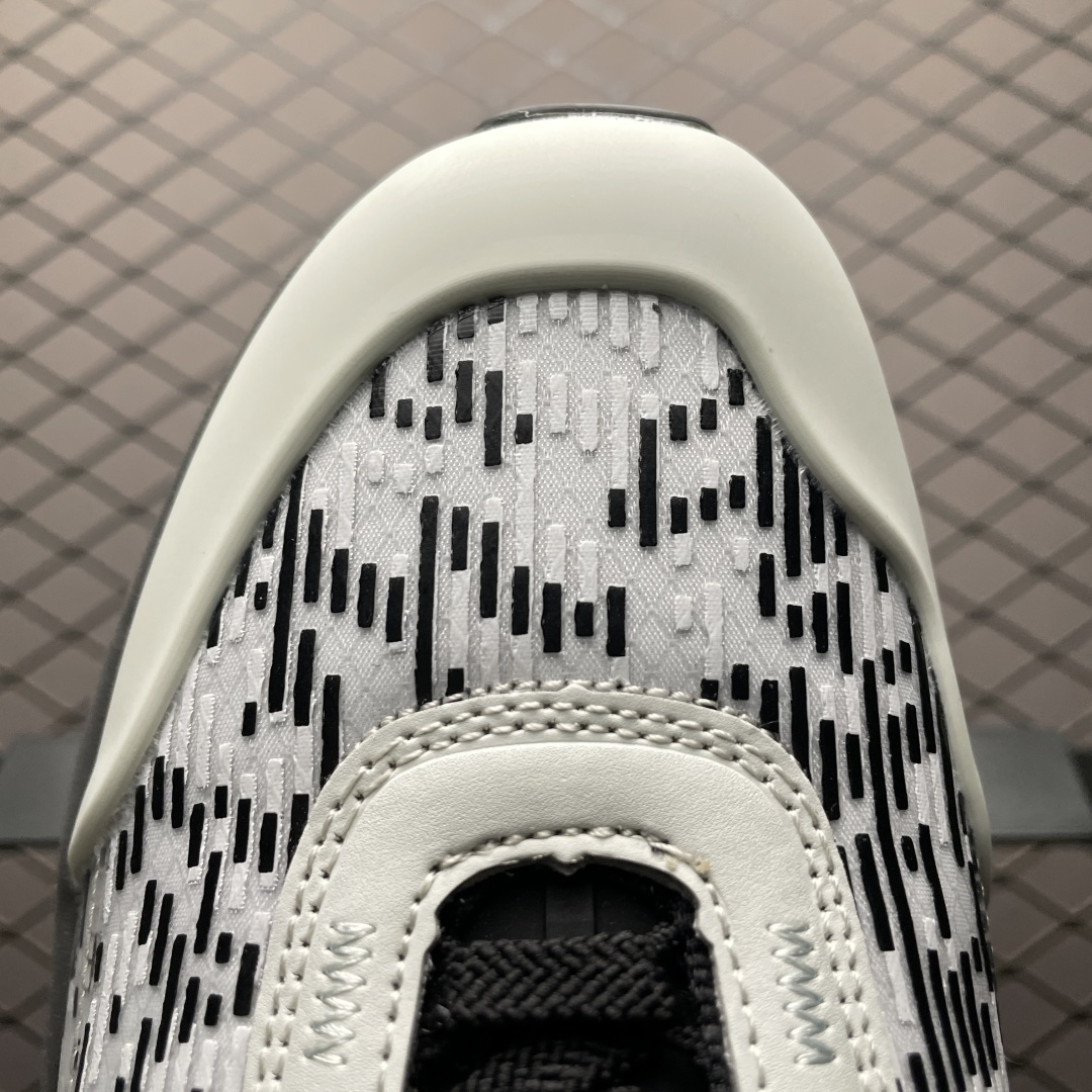Stone Island Grime Panelled Mesh Outdoor Sneakers White/Grey