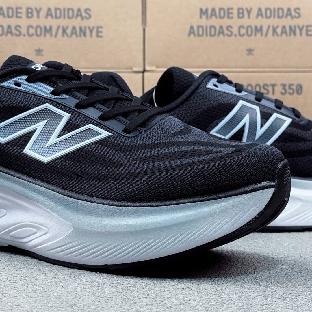 New Balance FuelCell Runner Sneakers Black/White