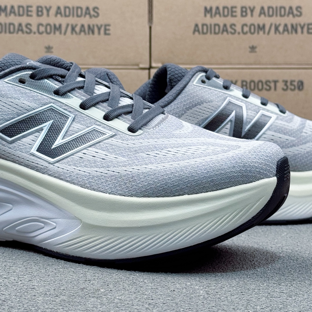 New Balance Fresh Foam Runner Sneaker Grey