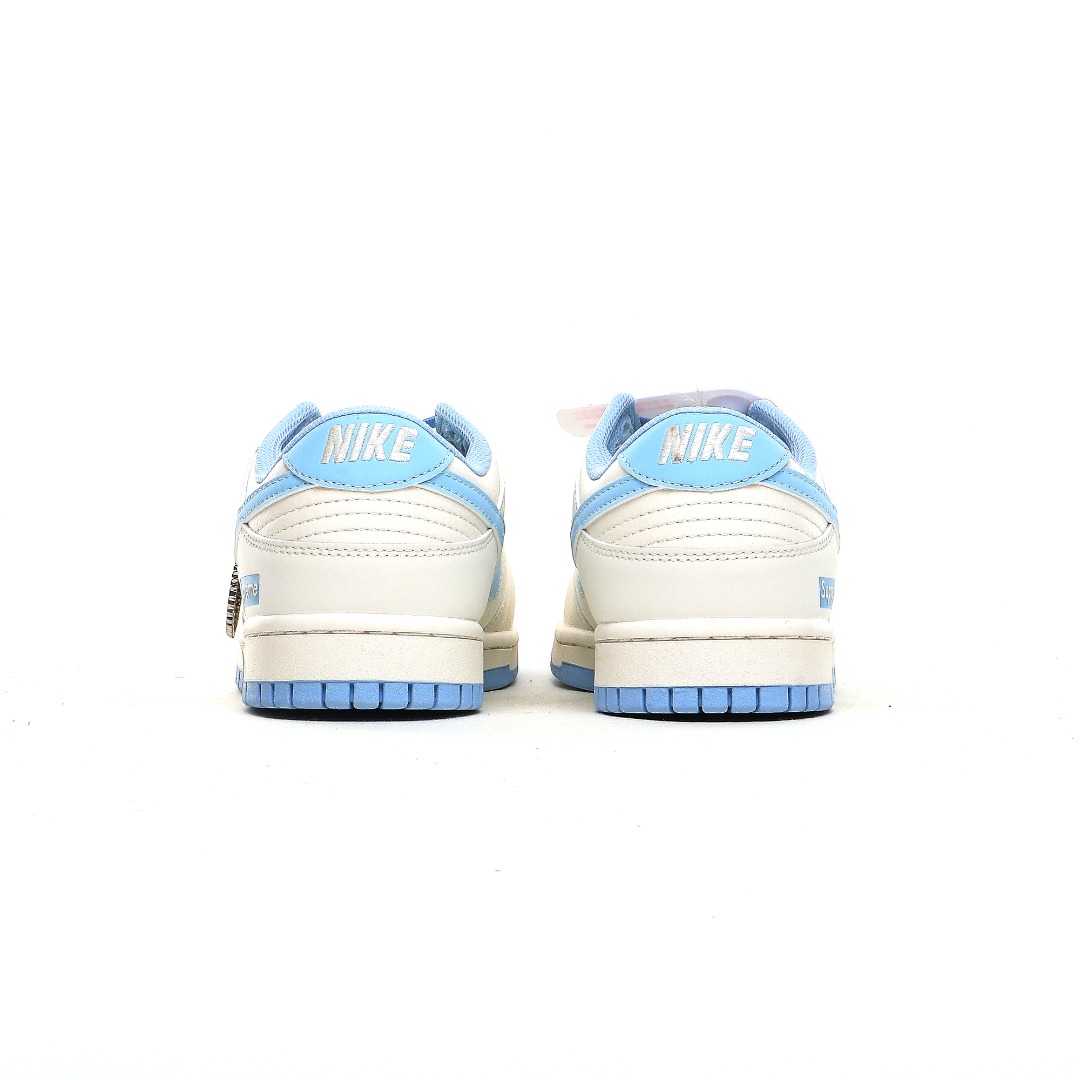 Nike SB Dunk Low x Supreme Canvas Light Blue