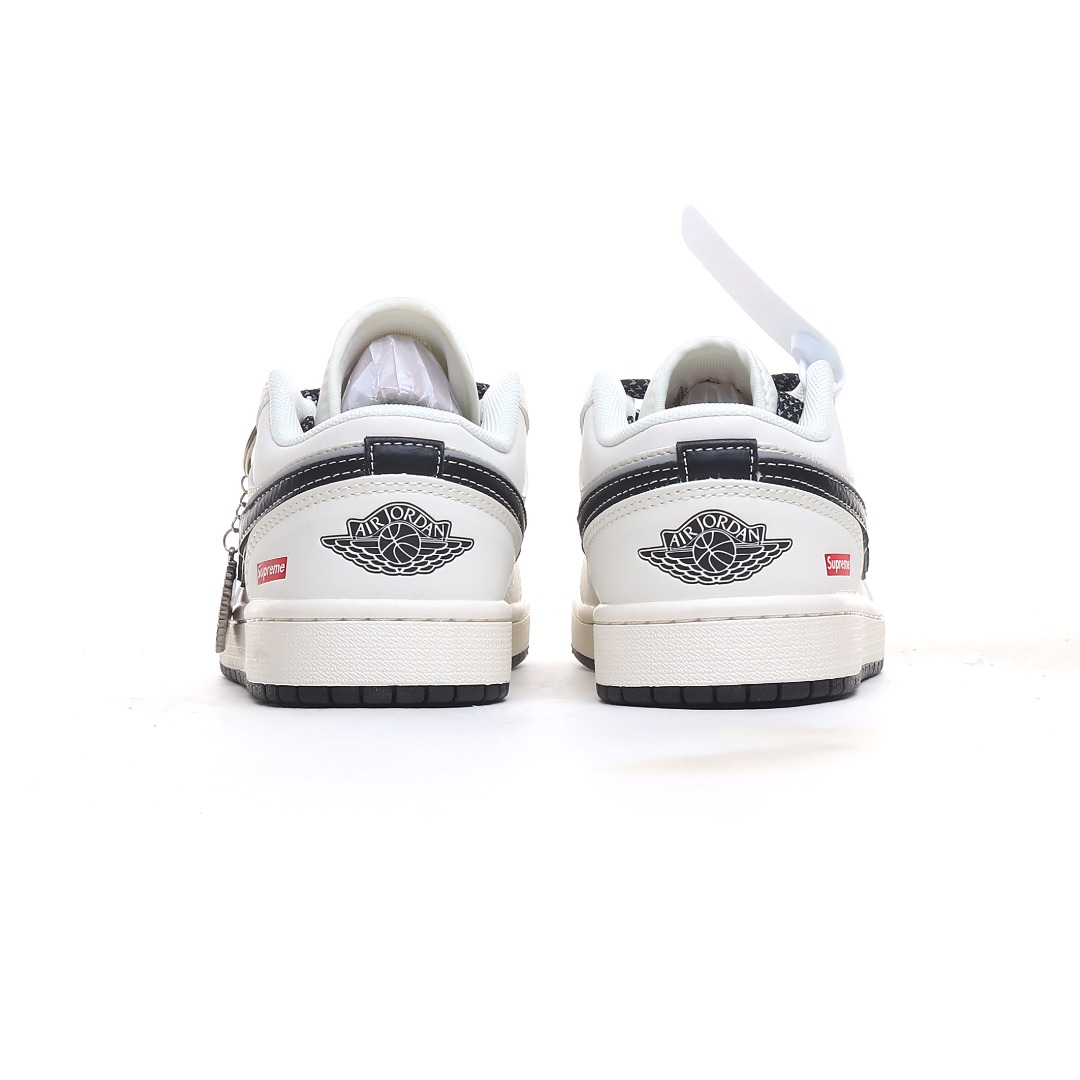Jordan 1 Low Supreme Collab Sneakers White/Black
