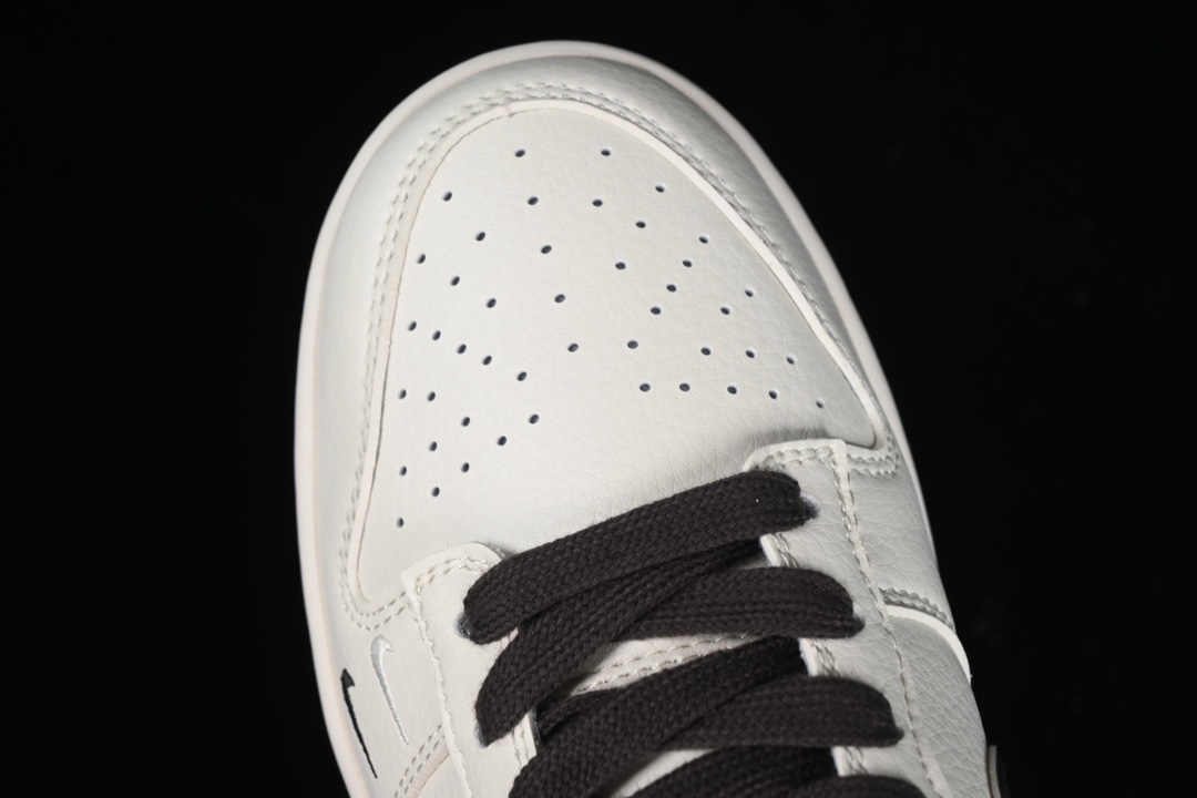 Nike SB Dunk Low x Stussy Anniversary White Black