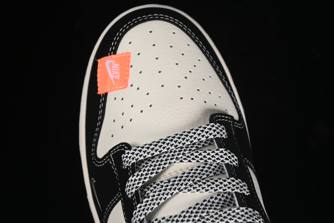 Nike SB Dunk Low Stussy Collab Sneakers Black/White/Orange