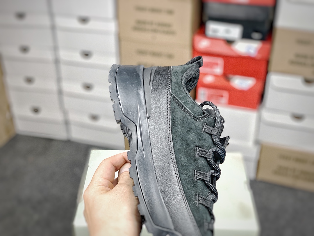 The North Face Suede Hiking Sneakers Black