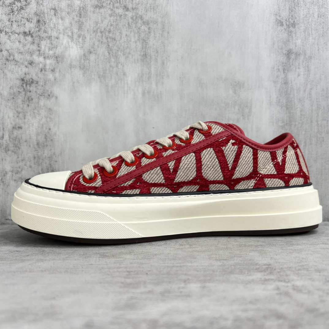 Valentino Garavani TotaloopV Low-Top Sneakers Red