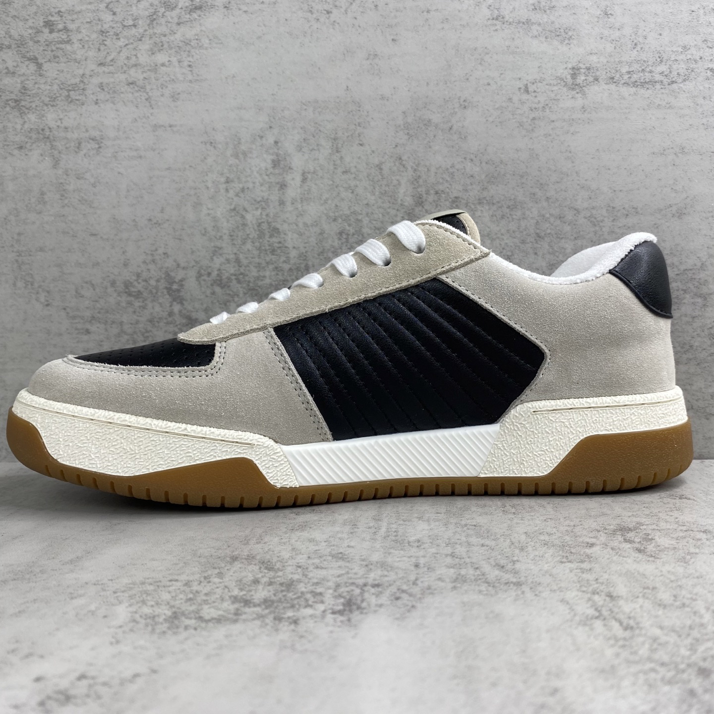 Valentino Joie de Jouer Platform Sneakers Beige/Black