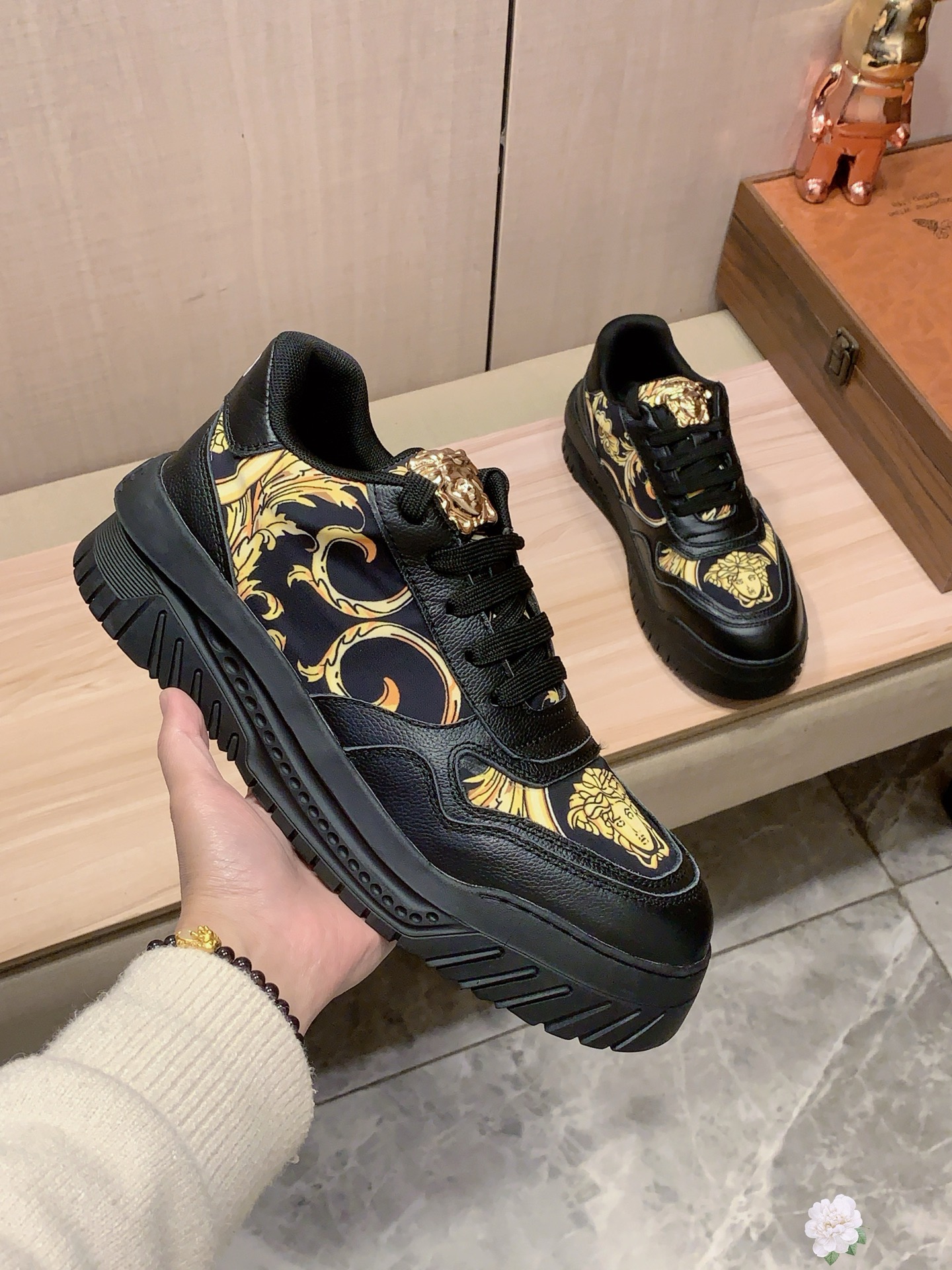 Versace Medusa Low-Top Sneakers Multicolor