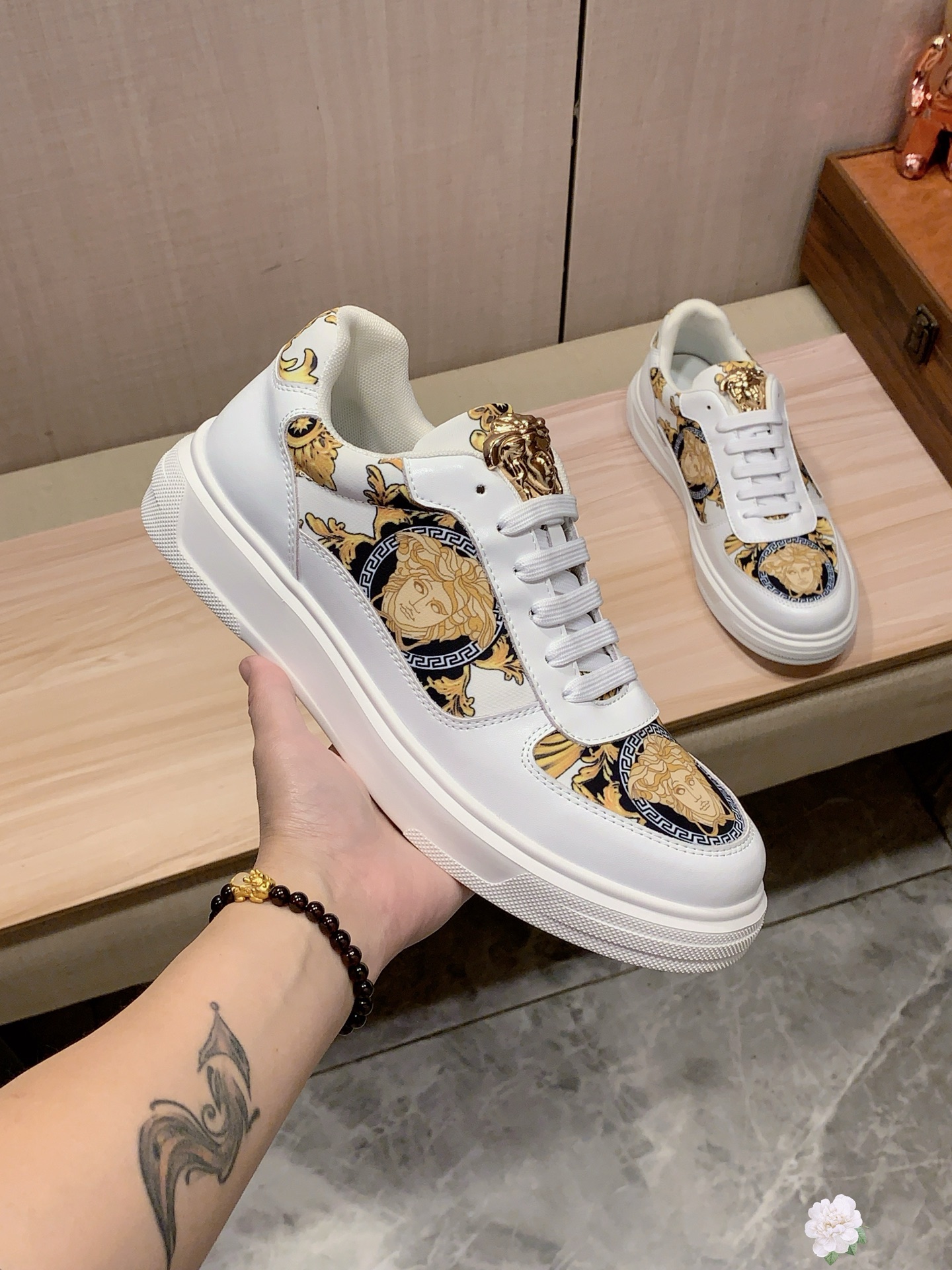 Versace Medusa Low-Top Sneakers Multicolor