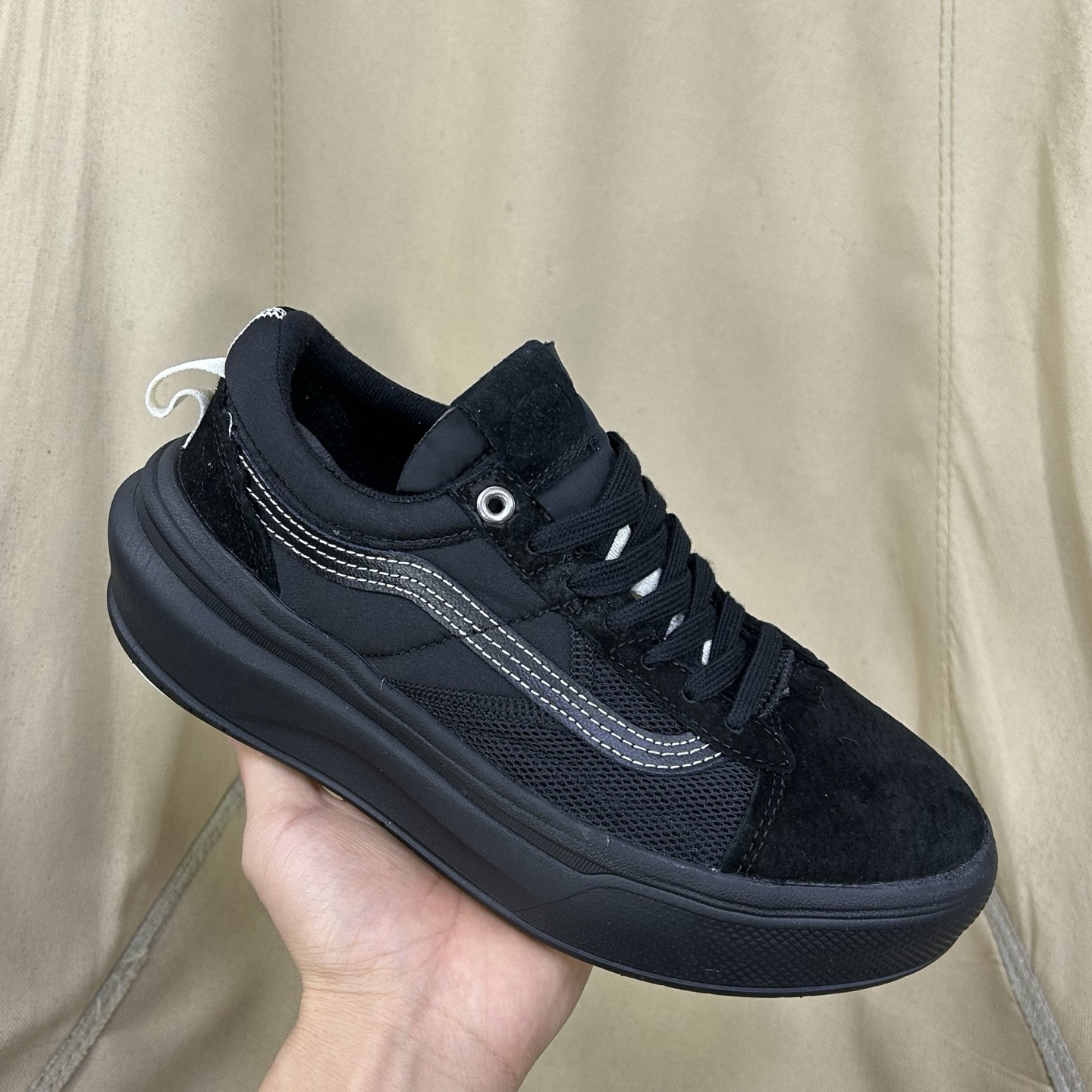 Vans Old Skool Overt ComfyCush Low-Top Skate Shoes Black