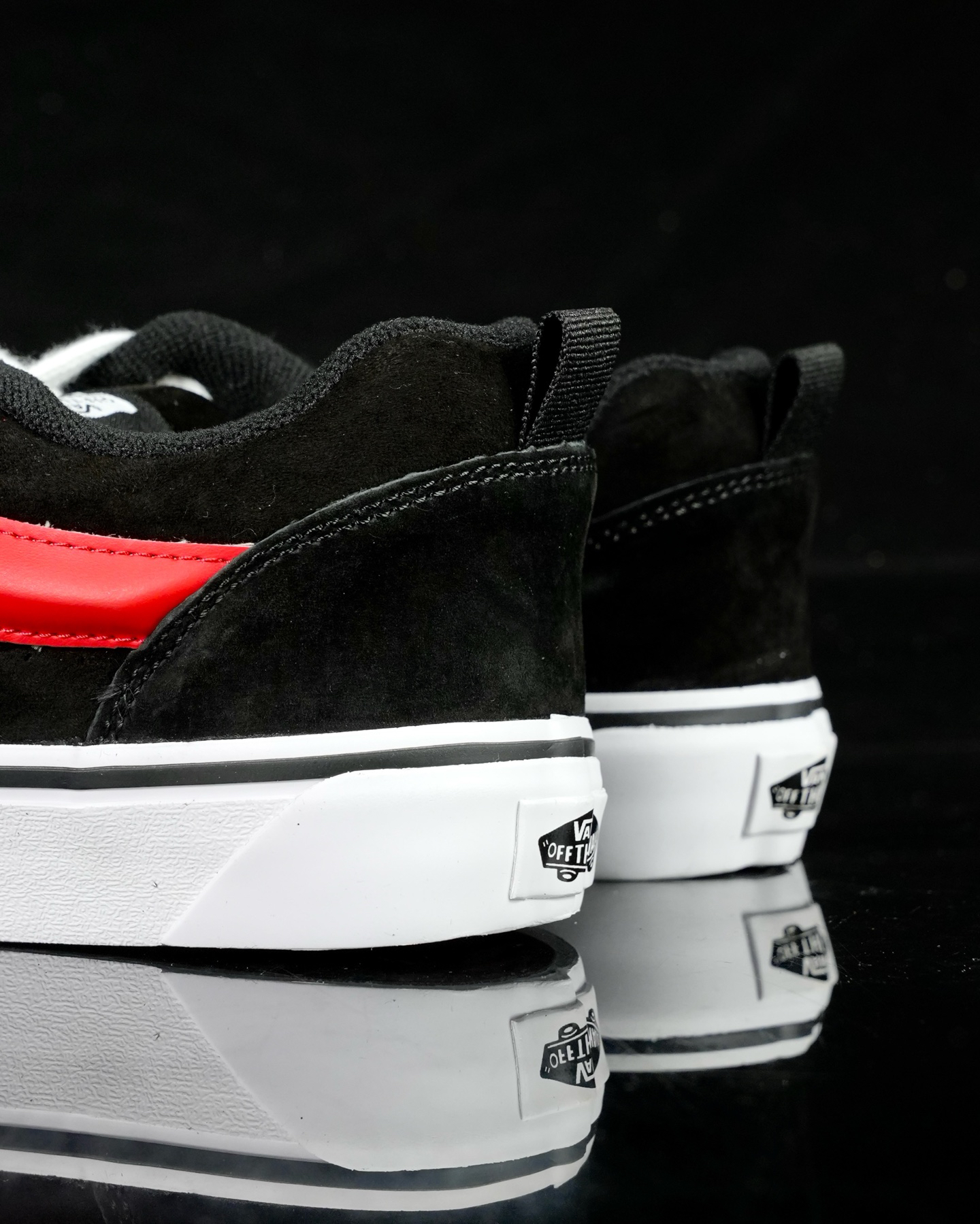 Vans Knu Skool Chunky Skate Sneakers Black/Red
