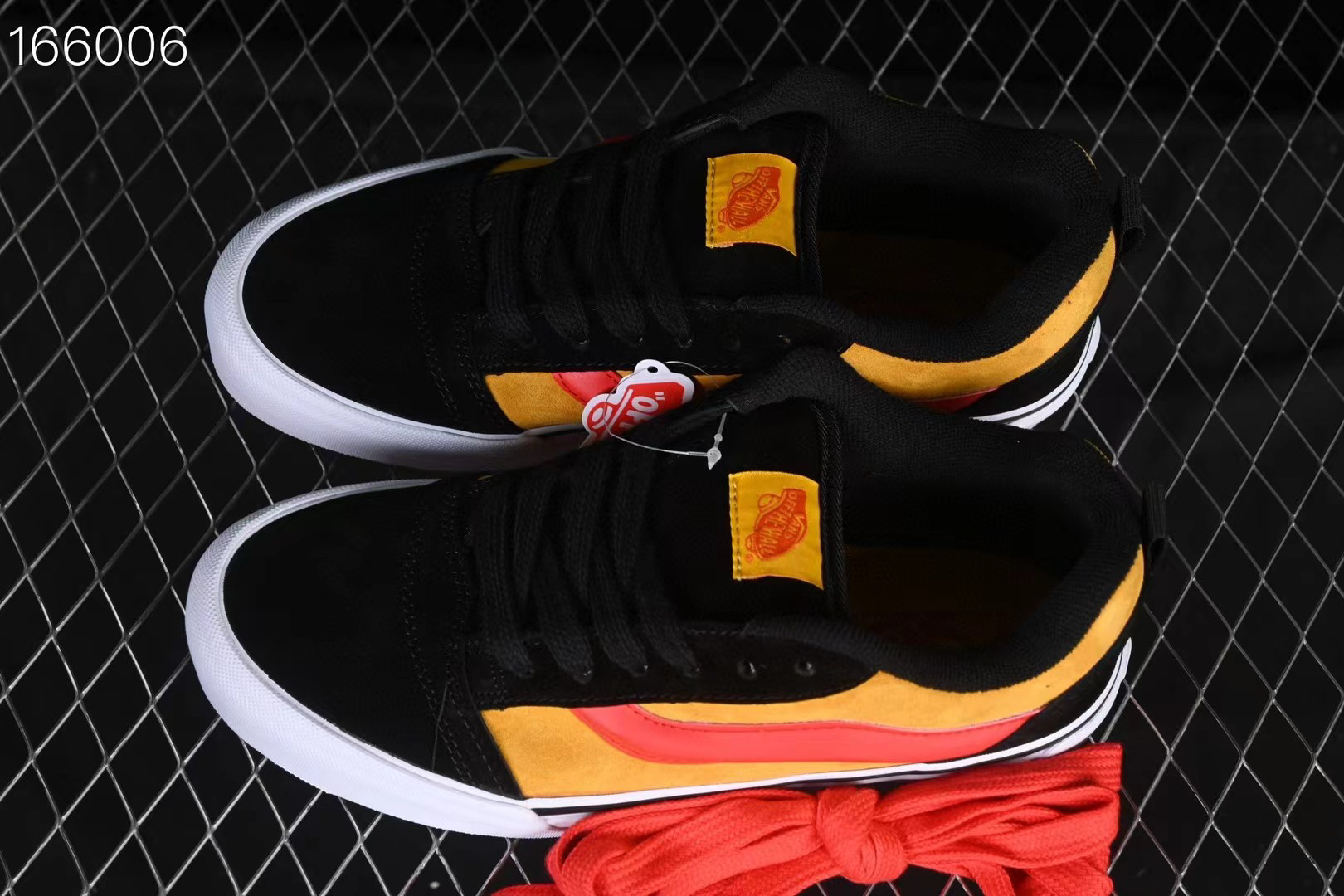 Vans Knu Skool Suede Skate Shoes Black/Yellow/Red
