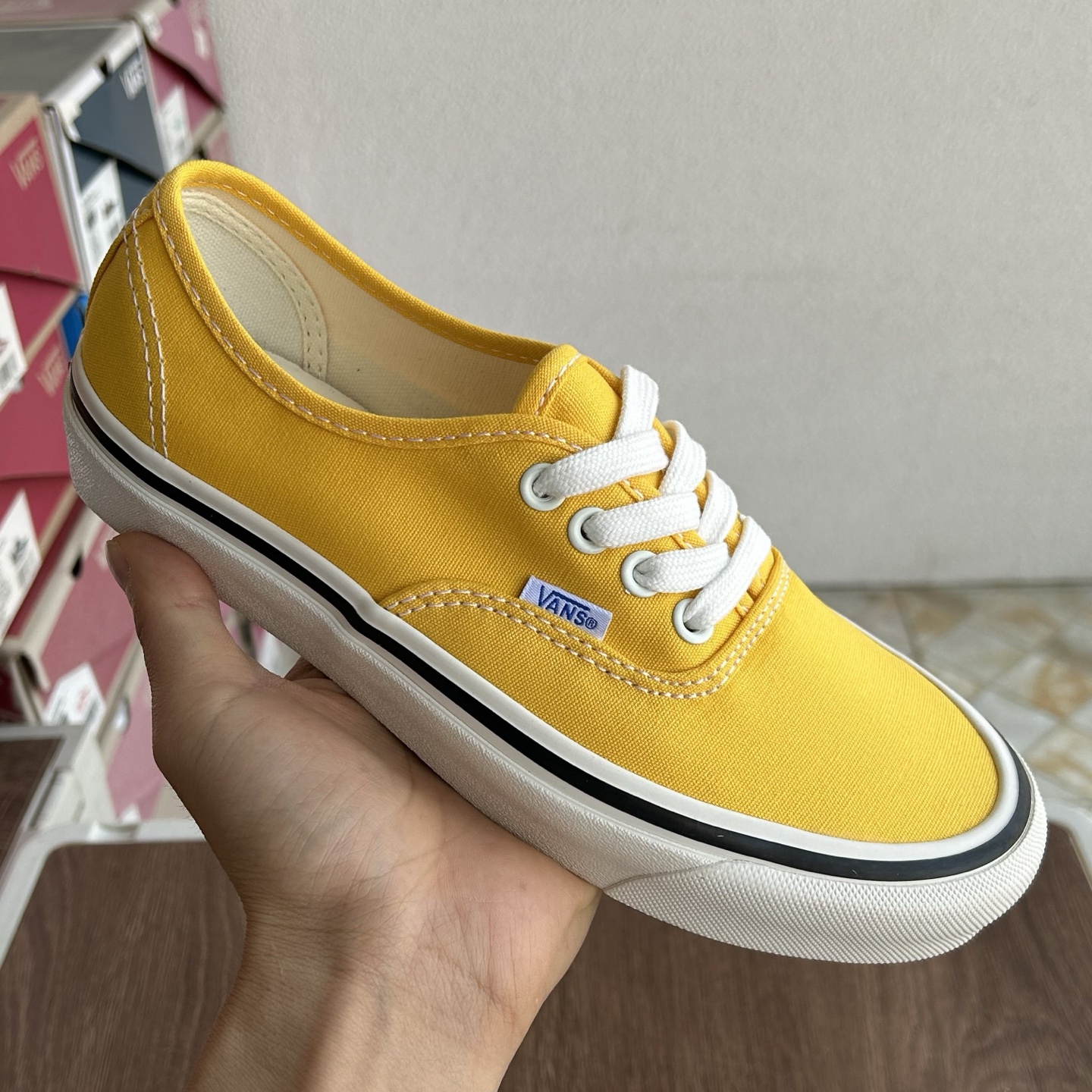 Vans Authentic 44 DX Low-Top Sneakers Yellow