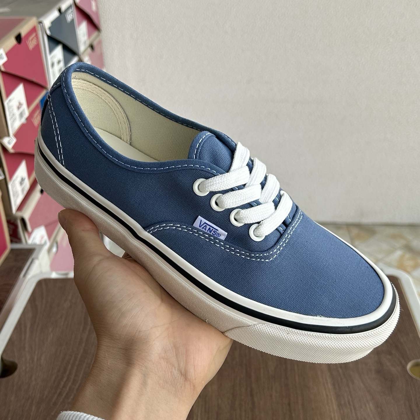 Vans Authentic 44 DX Low-Top Skate Shoes Navy Blue