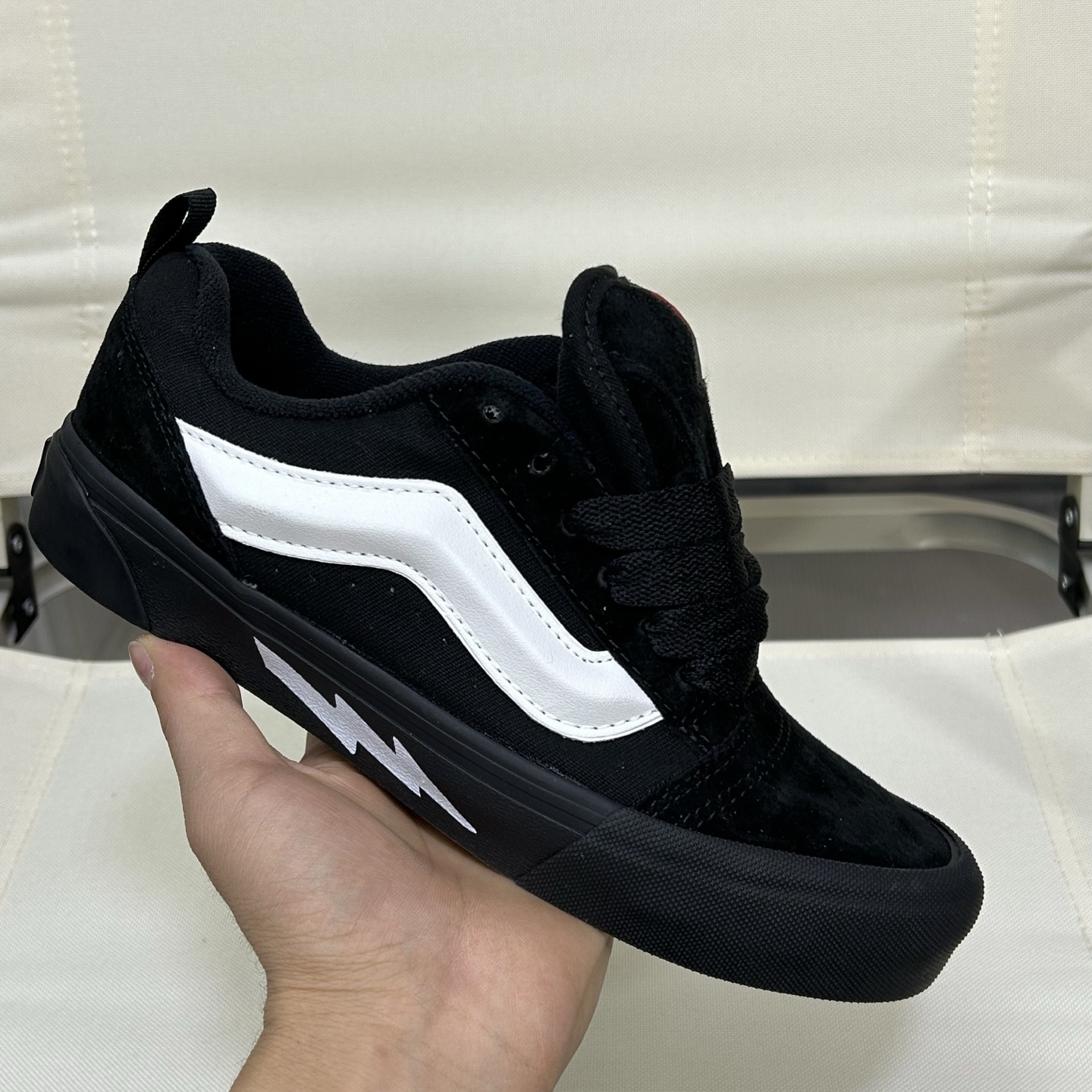 Vans Knu Skool Low-Top Skate Sneakers Black/White