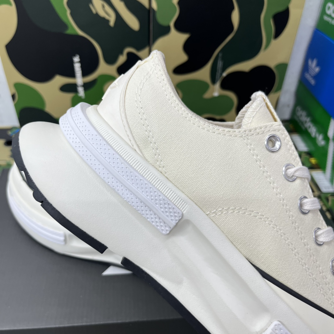 Converse Chunky Platform Low-Top Sneakers Beige