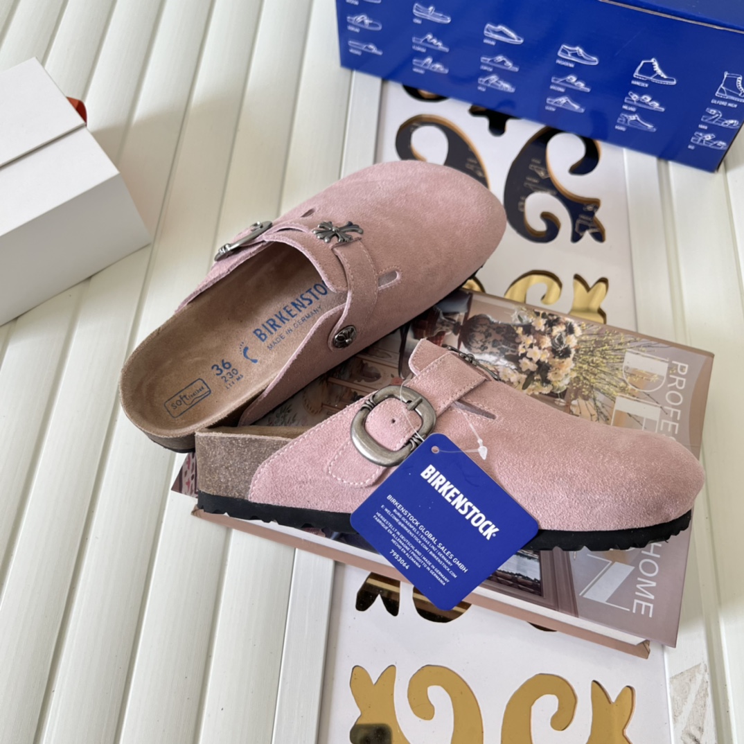 Birkenstock Suede Clogs Pink
