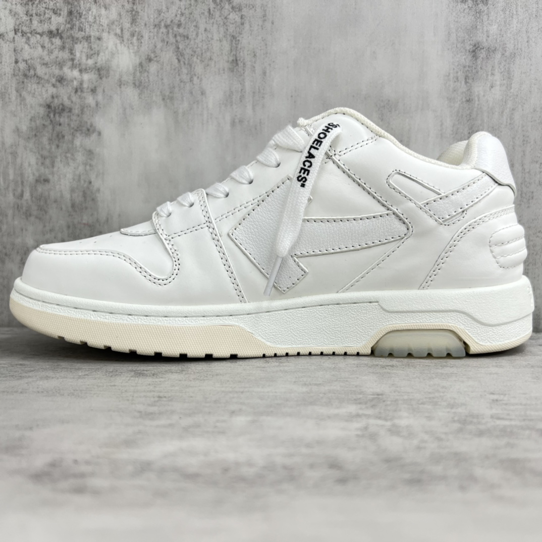 Off-White Low-Top Sneakers White