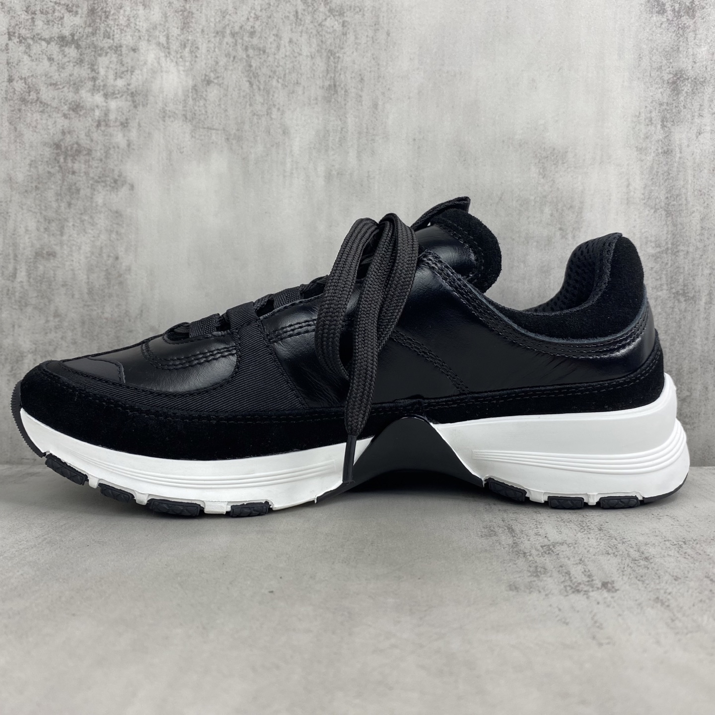 Chanel Leather Runner Sneakers Black/White