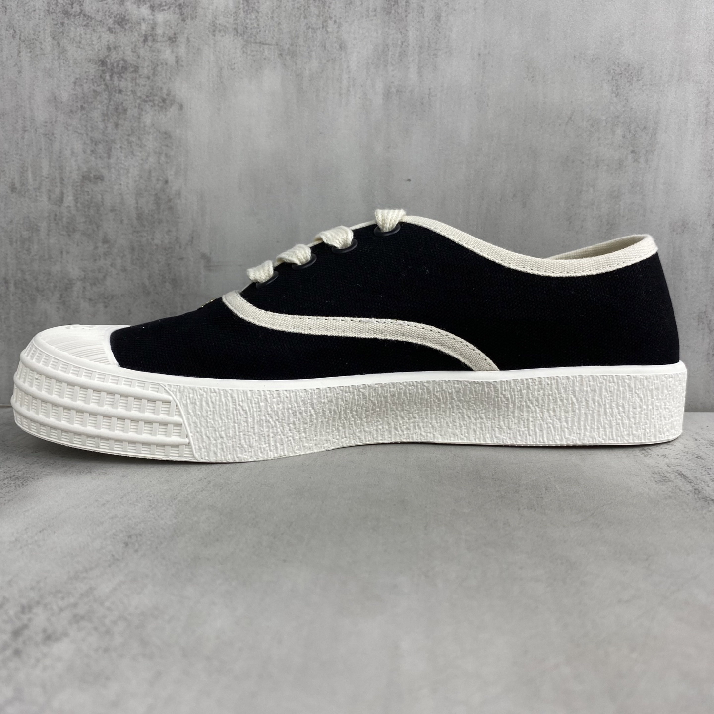 Chanel Vintage Canvas Sneakers Black/White