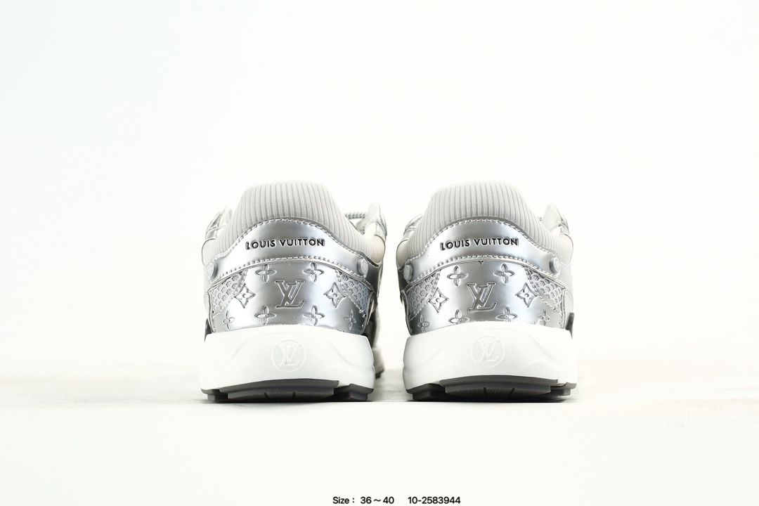 Louis Vuitton Trainer Low Sneaker Silver