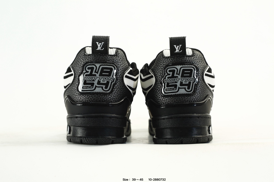 Louis Vuitton Trainer Low Sneakers Black