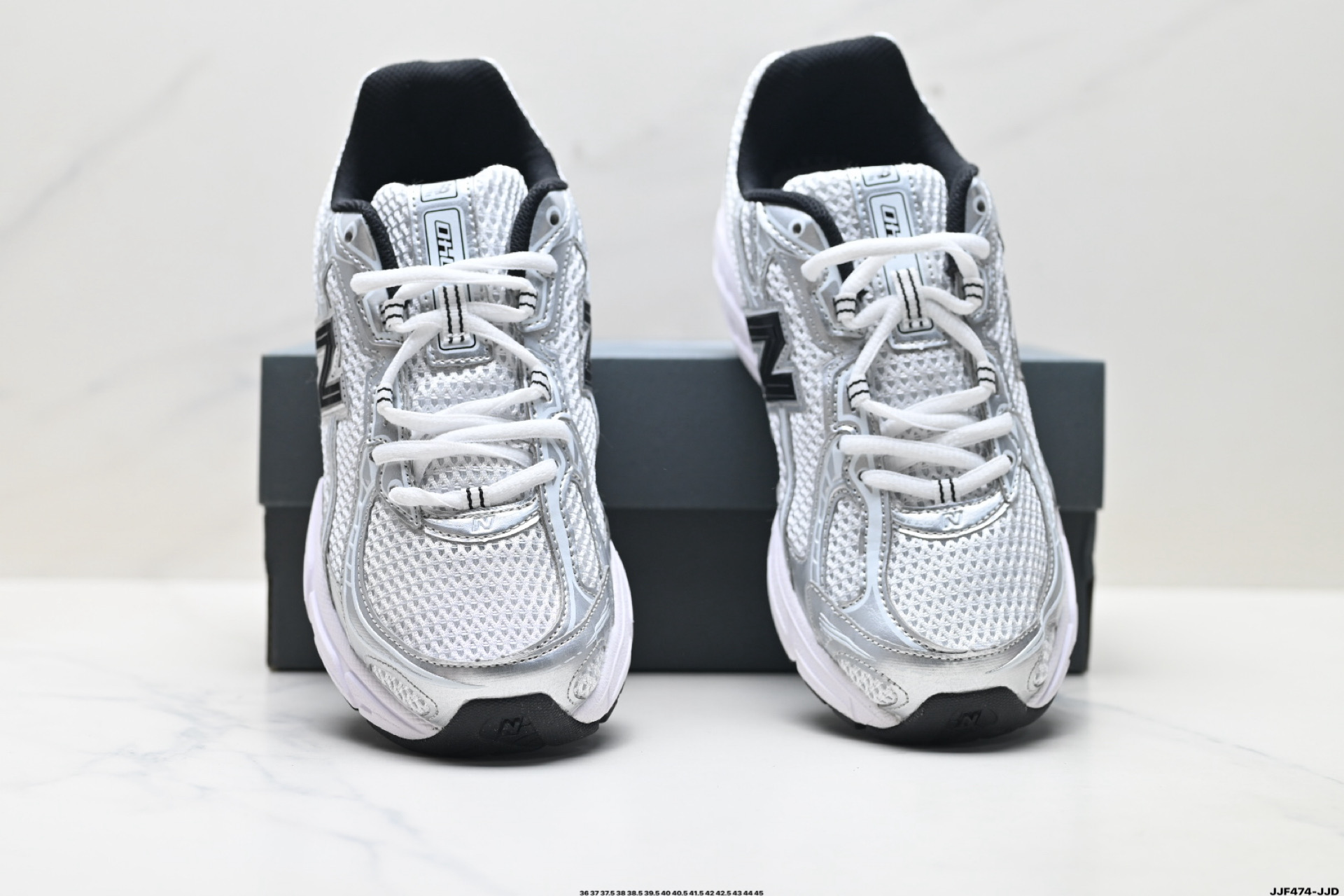 New Balance 740 Retro Runner Silver