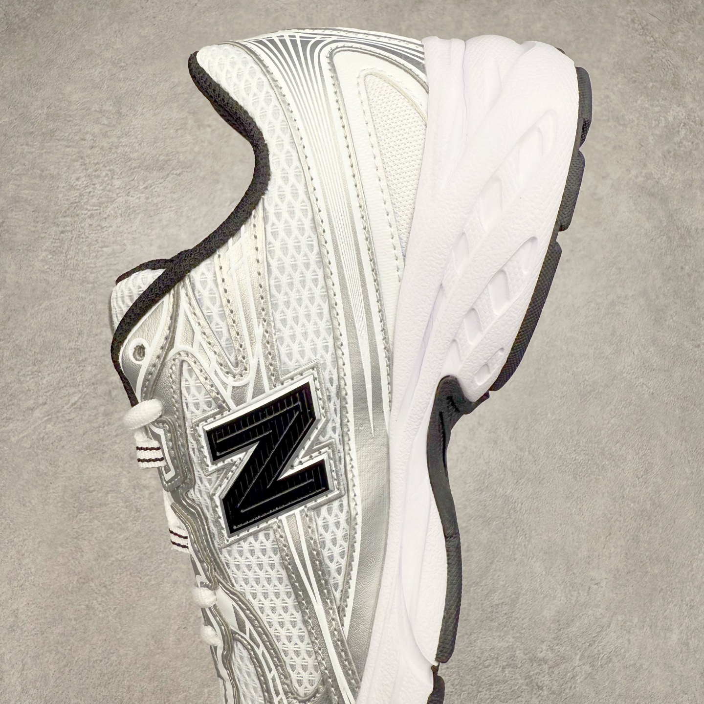New Balance MR740 Retro Dad Sneakers Grey