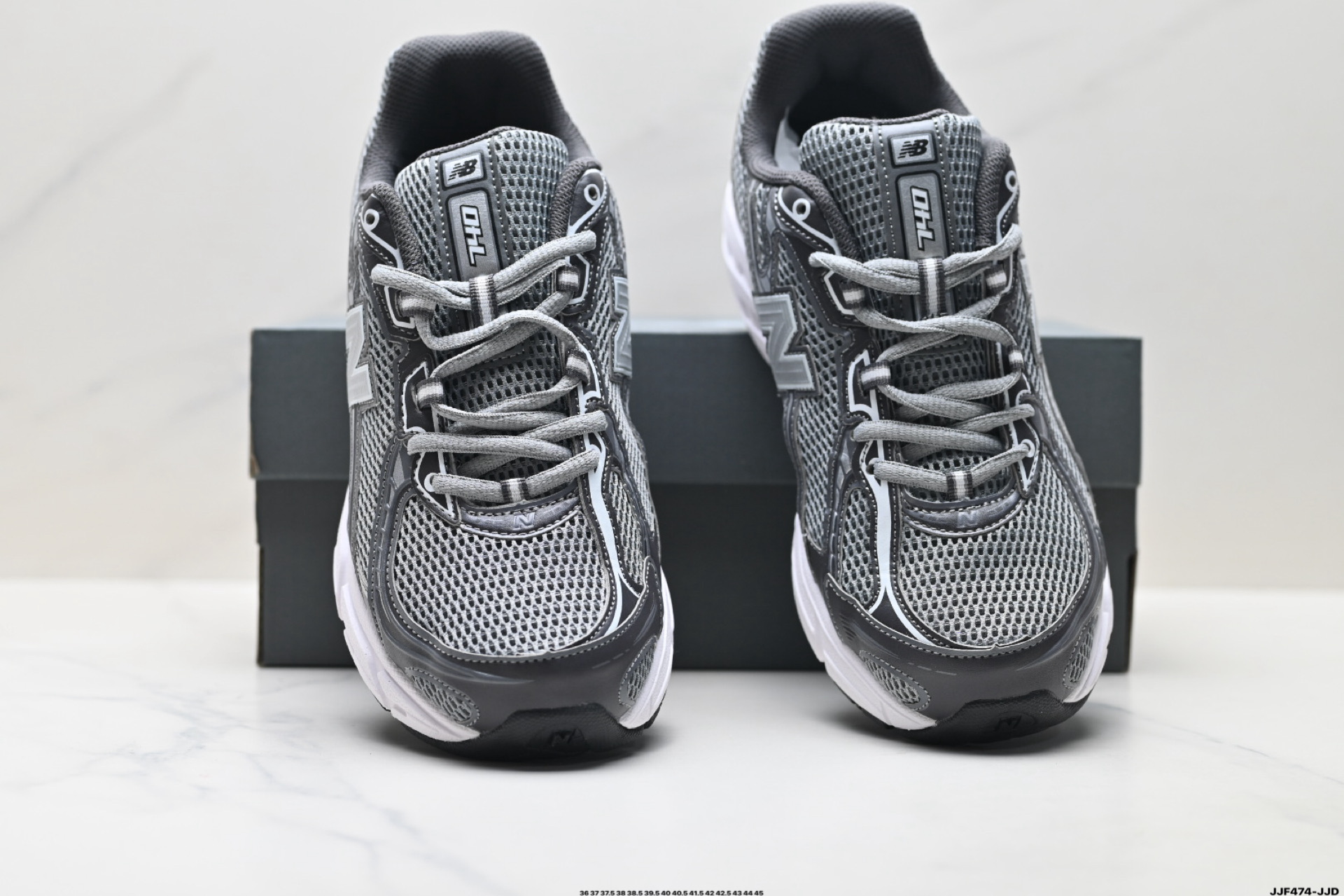 New Balance 740 Retro Runner Grey
