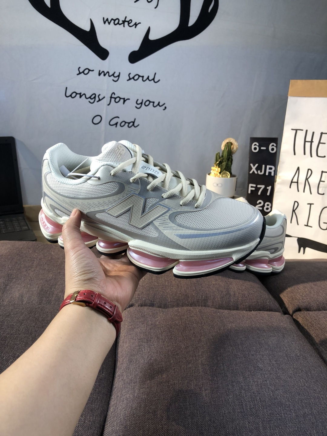 New Balance NB2000 Mesh Sneaker Grey/Pink