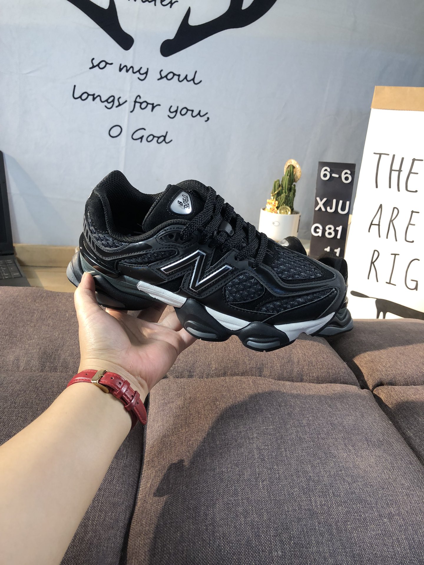New Balance 9060 Dad Sneakers Black