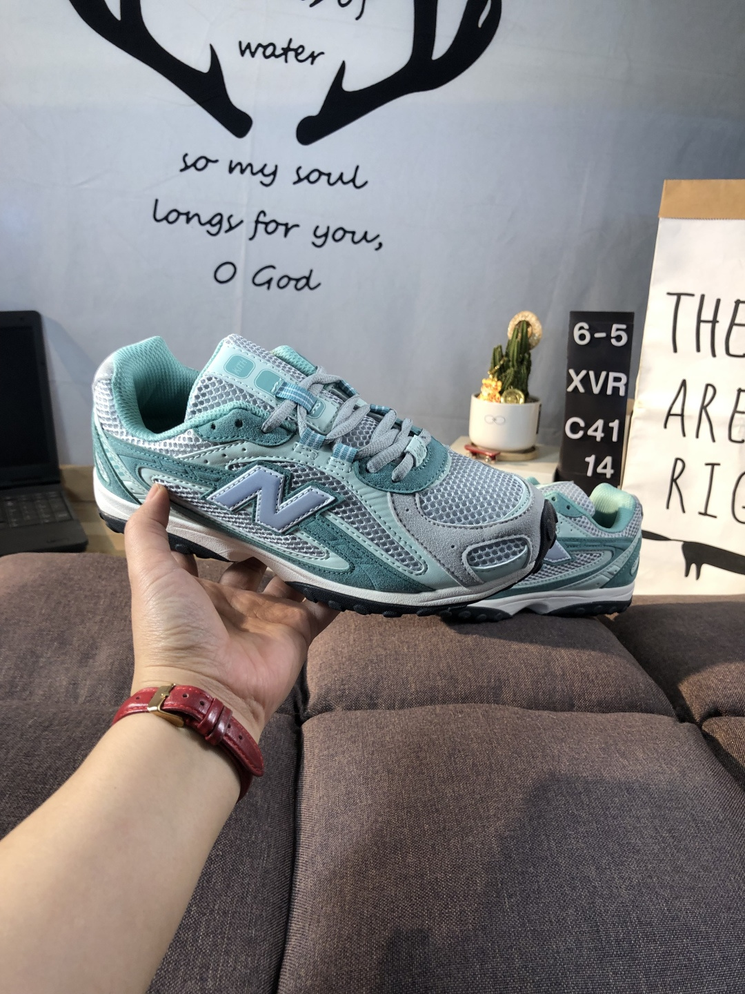 New Balance 204 Retro Runner Teal