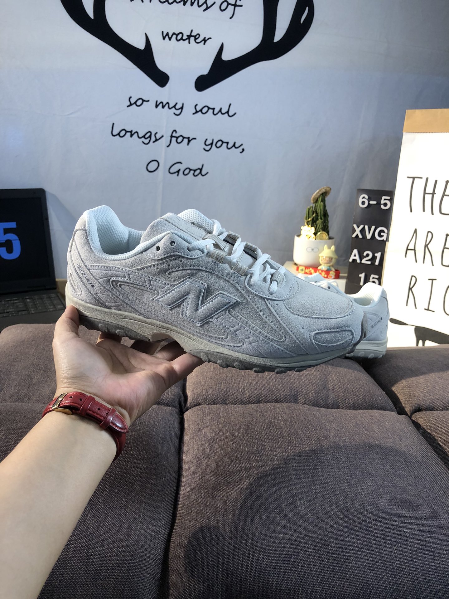 New Balance 204L Low-Top Sneakers Grey