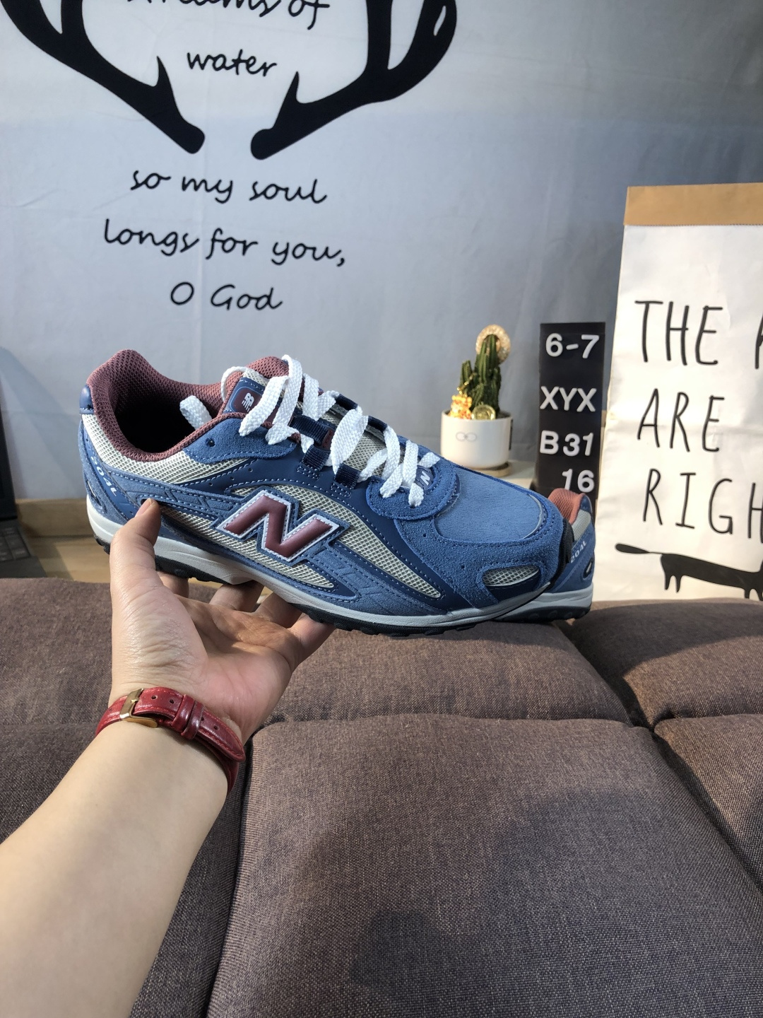 New Balance 204L Low-Top Sneakers Blue